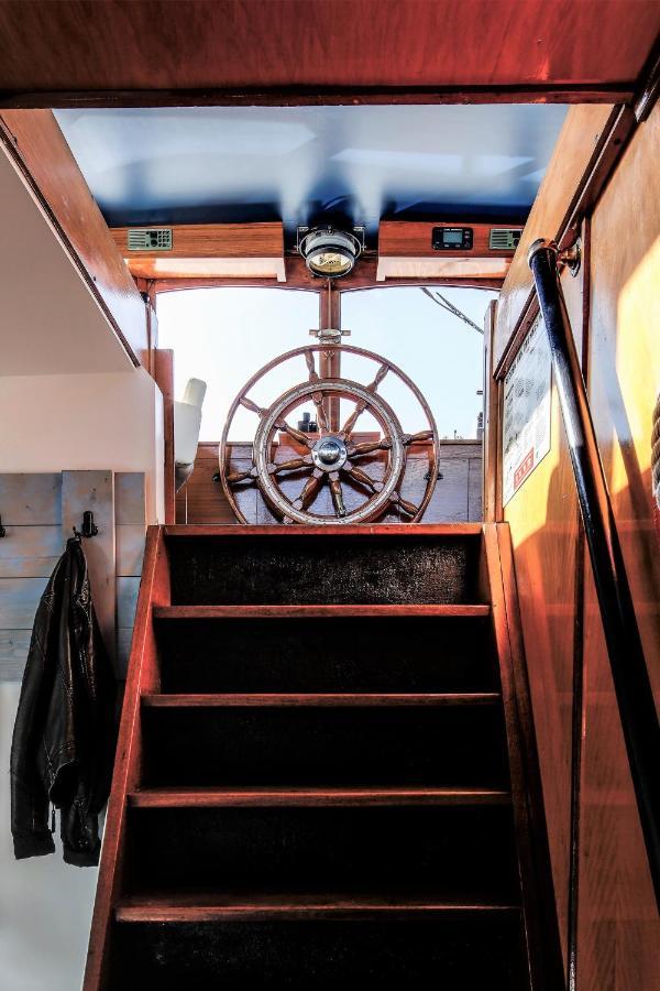 B&B Woonschip Robbedoes Amersfoort Kültér fotó